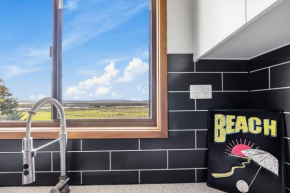 Cute Cottage with a View, Venus Bay